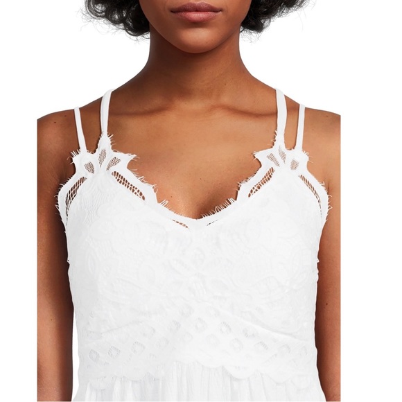 NOBO white crochet tank w/ built in pads L - Picture 3 of 11